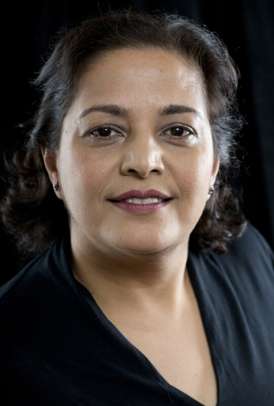 Lubna Kerr Headshot by Robert Pereira Hind